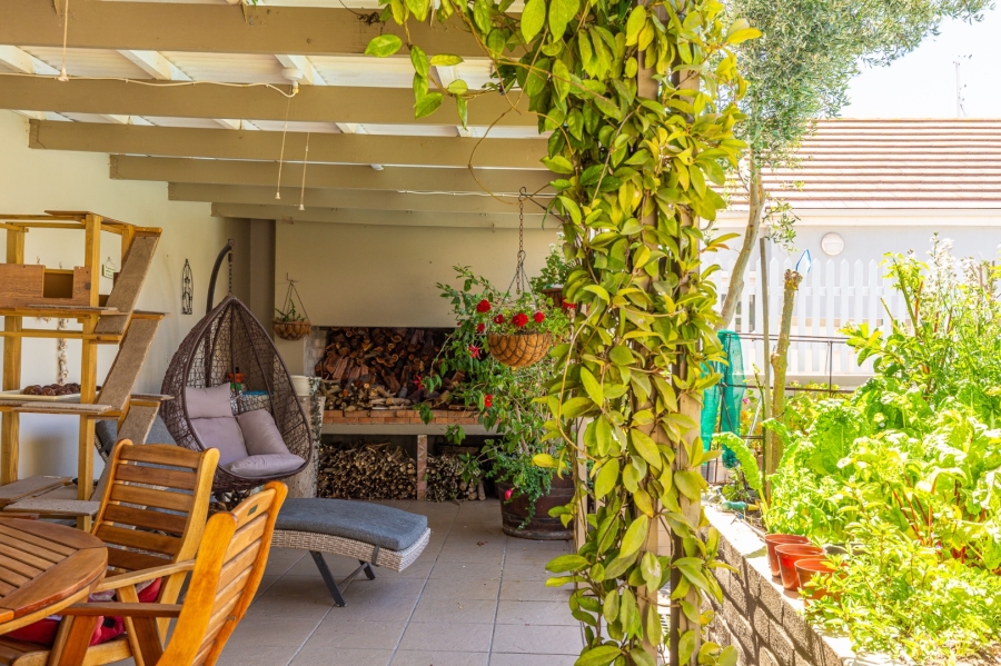 4 Bedroom Property for Sale in Port Owen Western Cape